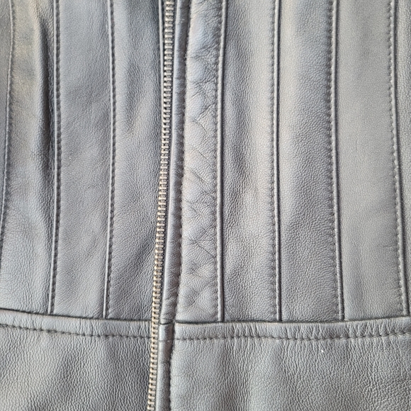 Genuine leather women's jacket size medium - Picture 5 of 9